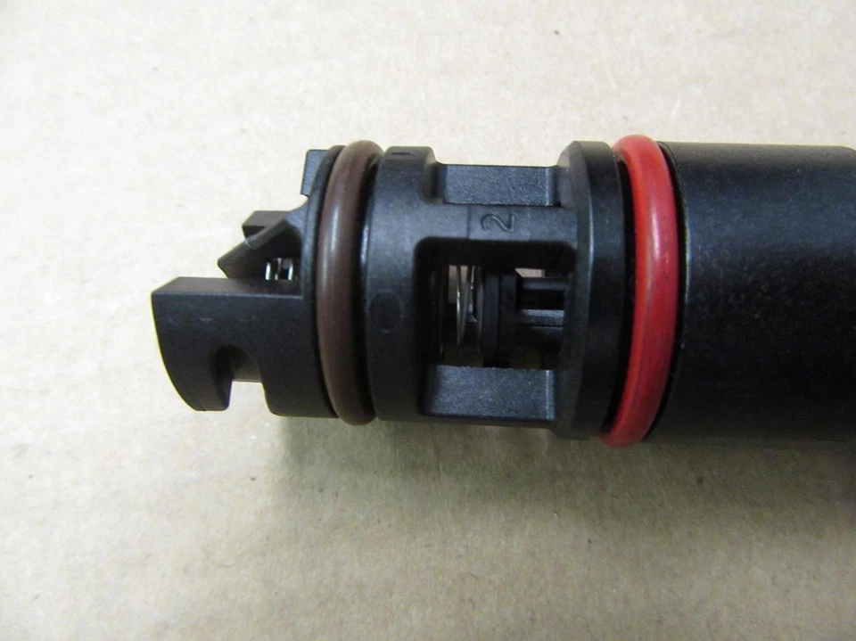 Válvula de ventilación de bote de vapor OEM para Buick Cadillac Chevy GMC Pontiac Saab Saturn Foto 4 de 4