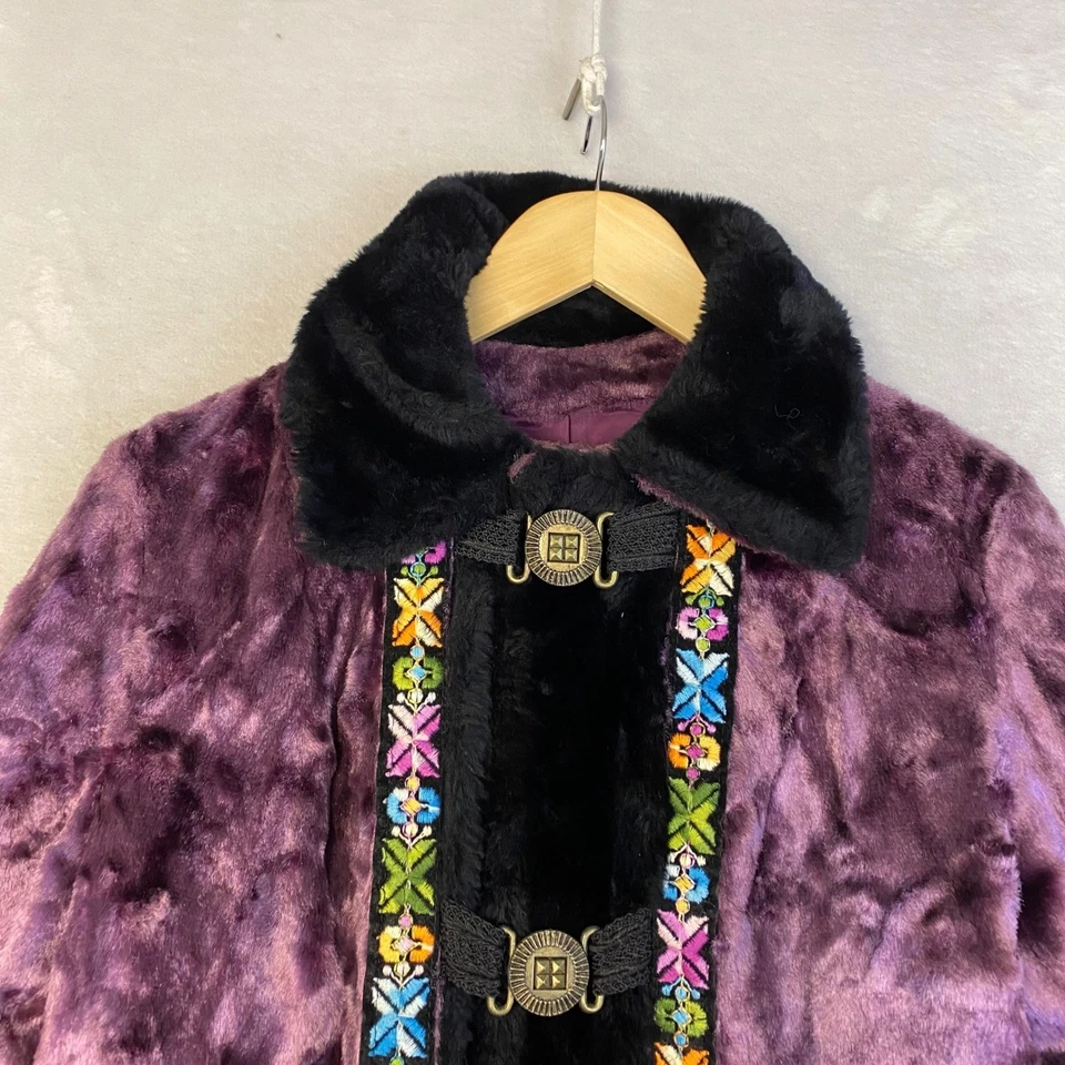 Abrigo Mod Vintage Años 70 Imitación Piel Púrpura Negro Bordado Bordado Boho Hecho en Unión Foto 2 de 4
