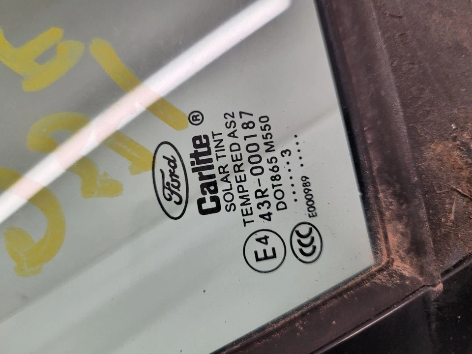 2013-20 FORD FUSION RH Passenger Right Front Door Vent Glass GS7Z5421400A - Imagem 3 de 4