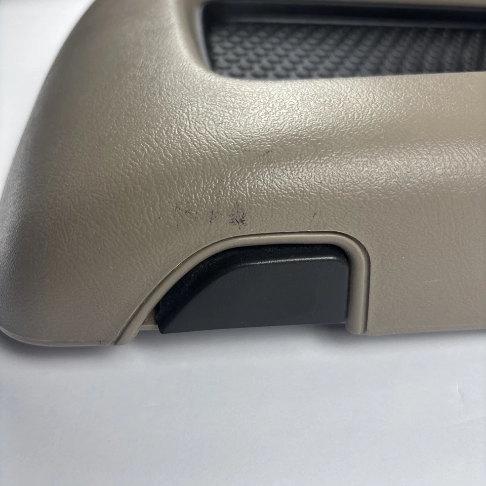 2003–2006 Chevy Silverado Tahoe GMC Sierra Yukon Center Console Armrest Lid OEM  - Image 4 of 4