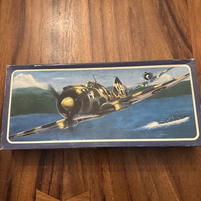 SMER 1:50 Reggiane RE. 2000 Falco Model Kit #118 Open Box