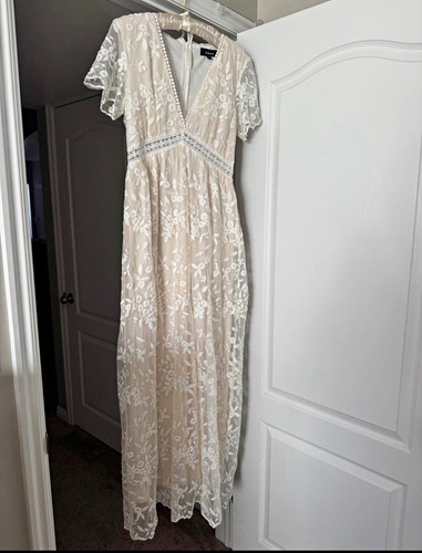 Women’s Ivory Floral Lace V-Neck Short Sleeve Lined Maxi Dress Size S