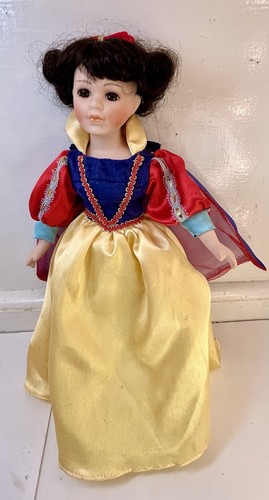 Vintage Snow White Porcelain Doll 12" Victorian Beauty Fairy Tale Princess - Picture 17 of 20