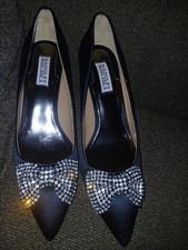 Badgley Mischka Black Satin Shoe With Rhinestone Bow Size 9M