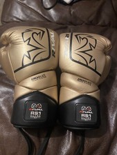 Rival gloves 16oz lace up