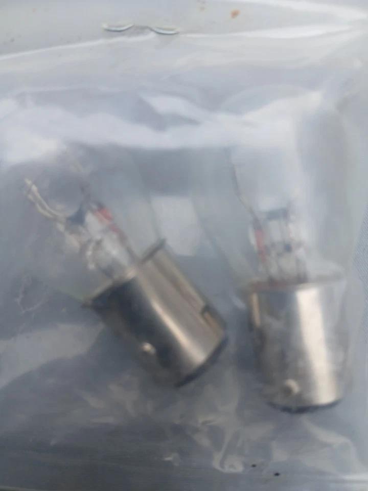 XK150 捷豹灯泡原装刺刀风格 6 种。 — 第 3/4 张图片