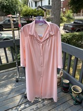 VTG Vanity Fair Pink Silky Satin Night Gown  Robe Size Med