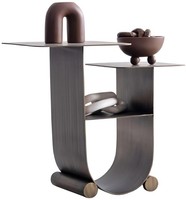 Kreativer Beistelltisch Mit Geometrischen Formen Und Modernem Design
