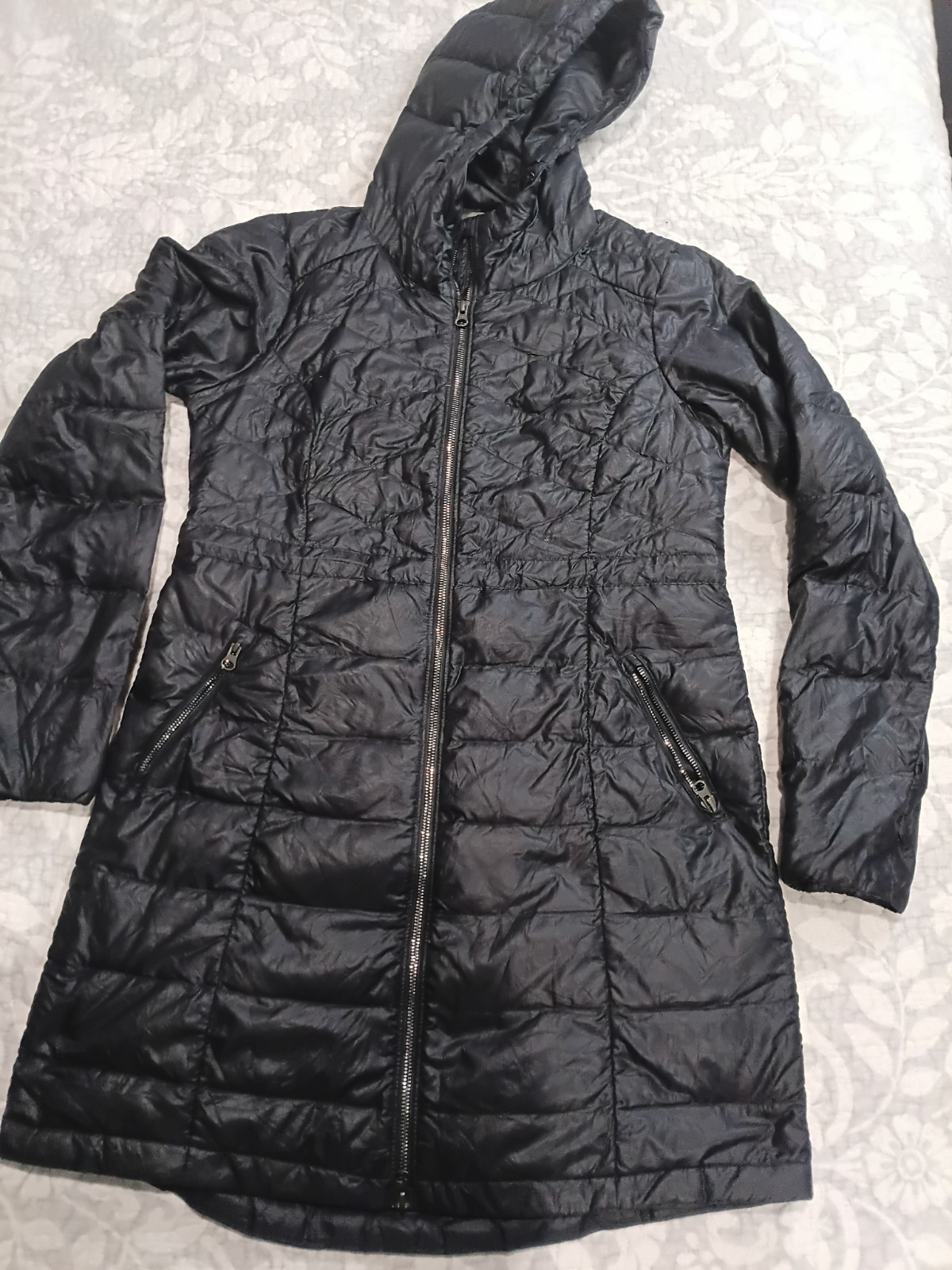 Athleta Women's Hooded Full Zip Puffer Jacket w/ Zipped Pockets Black Size S