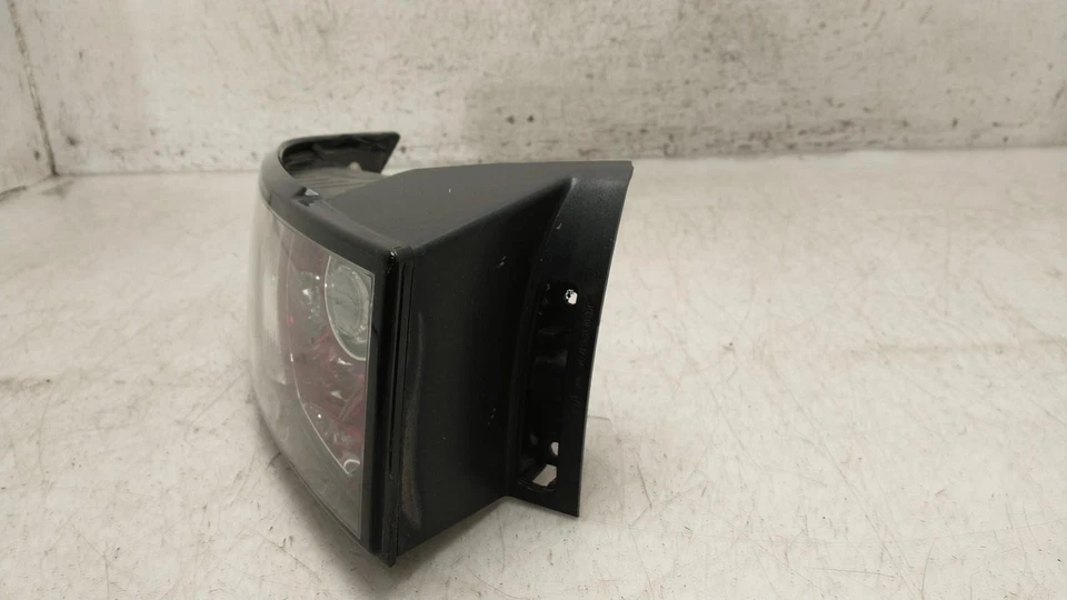 RANGE ROVER EVOQUE DRIVERS TAIL LIGHT LAMP RIGHT Estate 2014 LAND ROVER LR074796 - Image 2 of 4