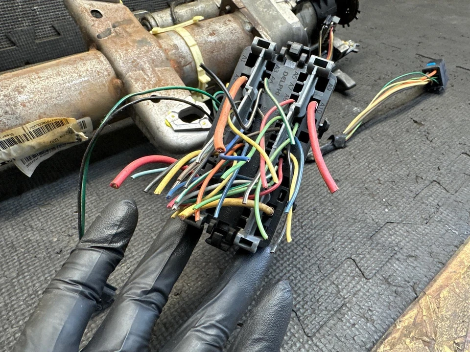 2005 Chevrolet Silverado 2500HD Steering Column Assembly 03 04 05 06 07 OEM - Imagem 4 de 4