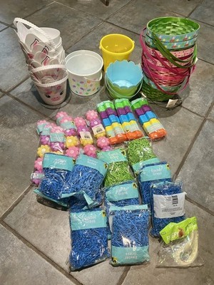 Lot Of 48 Easter Baskets Paper Grass Plastic Wicker Eggs Unicorns Flowers Trucks