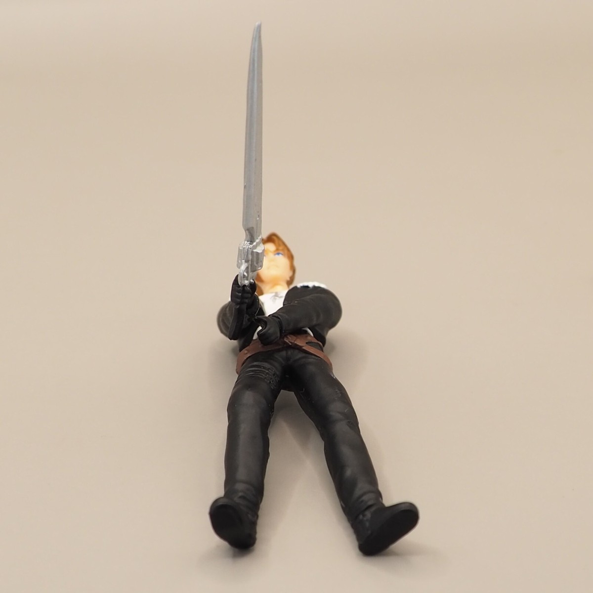 Squall Leonhart Final Fantasy VIII 8 HG Series Mini Figure Bandai