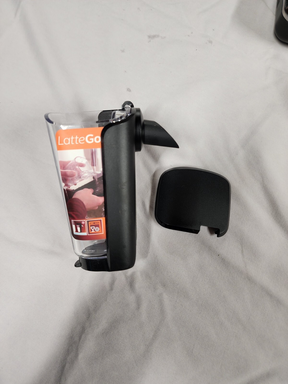 Philips 3200 LatteGo SuperAutomatic Espresso Machine, Black EP3241