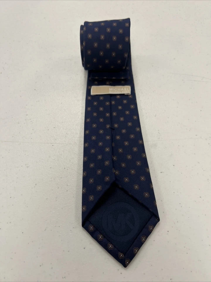 Corbata de cuello de seda geométrica azul marino y marrón Michael Kors para hombre $108 Foto 4 de 4