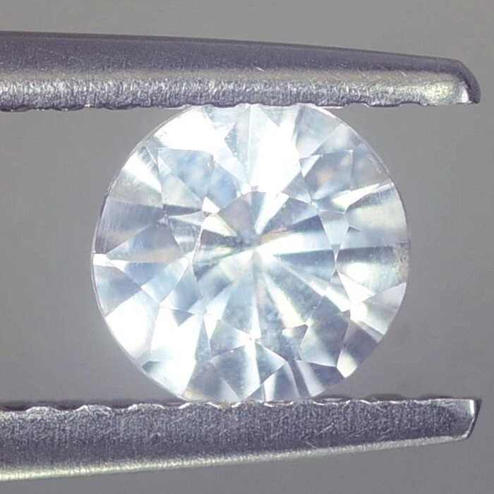 0.58CT LOVLEY VVS 5.2MM DIAMOND CUT UNHEATED WHITE SPINEL NATURAL - Image 2 of 3