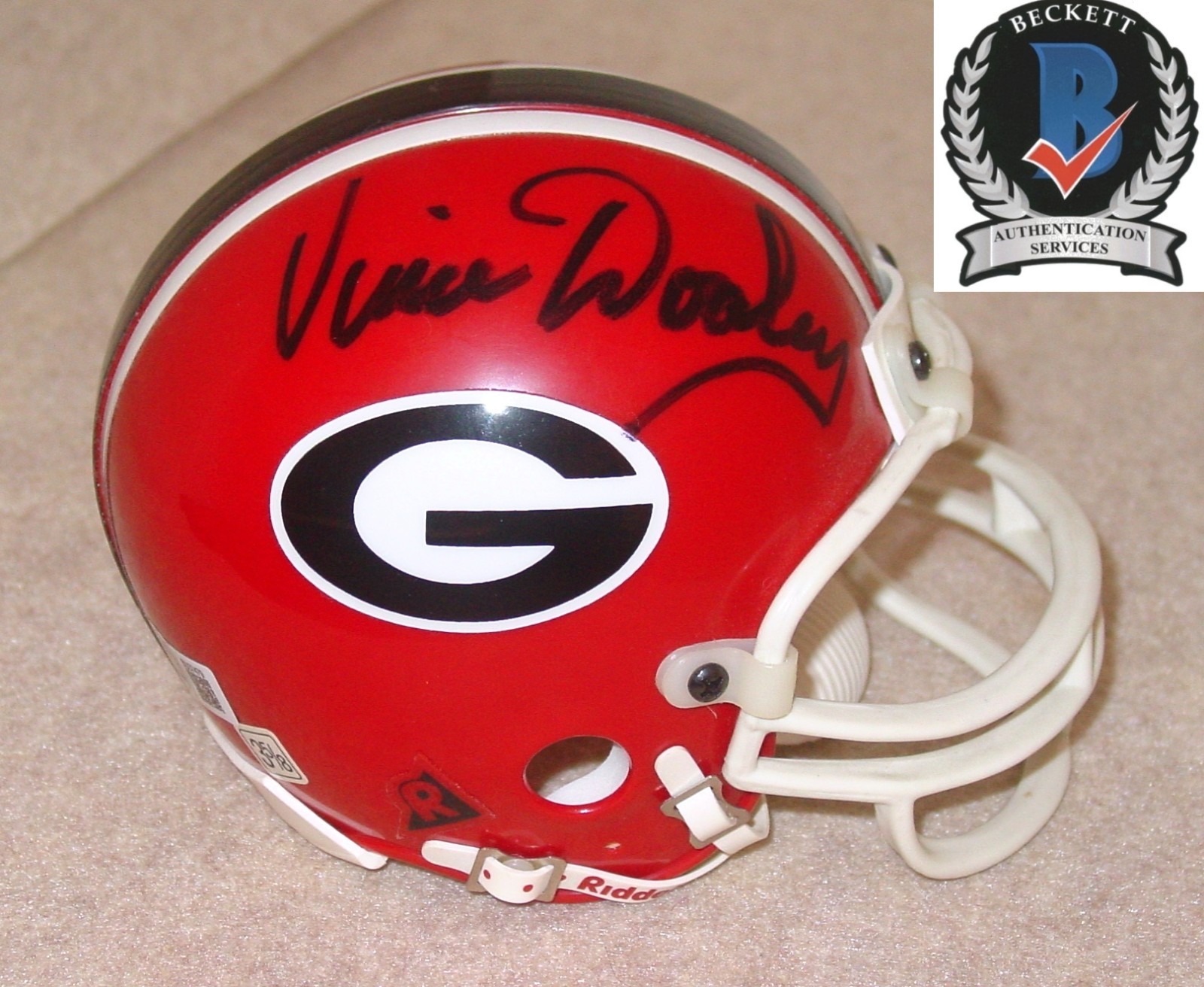Vince Dooley Autographed Signed Georgia Bulldogs / Mini Helmet - BAS Beckett 