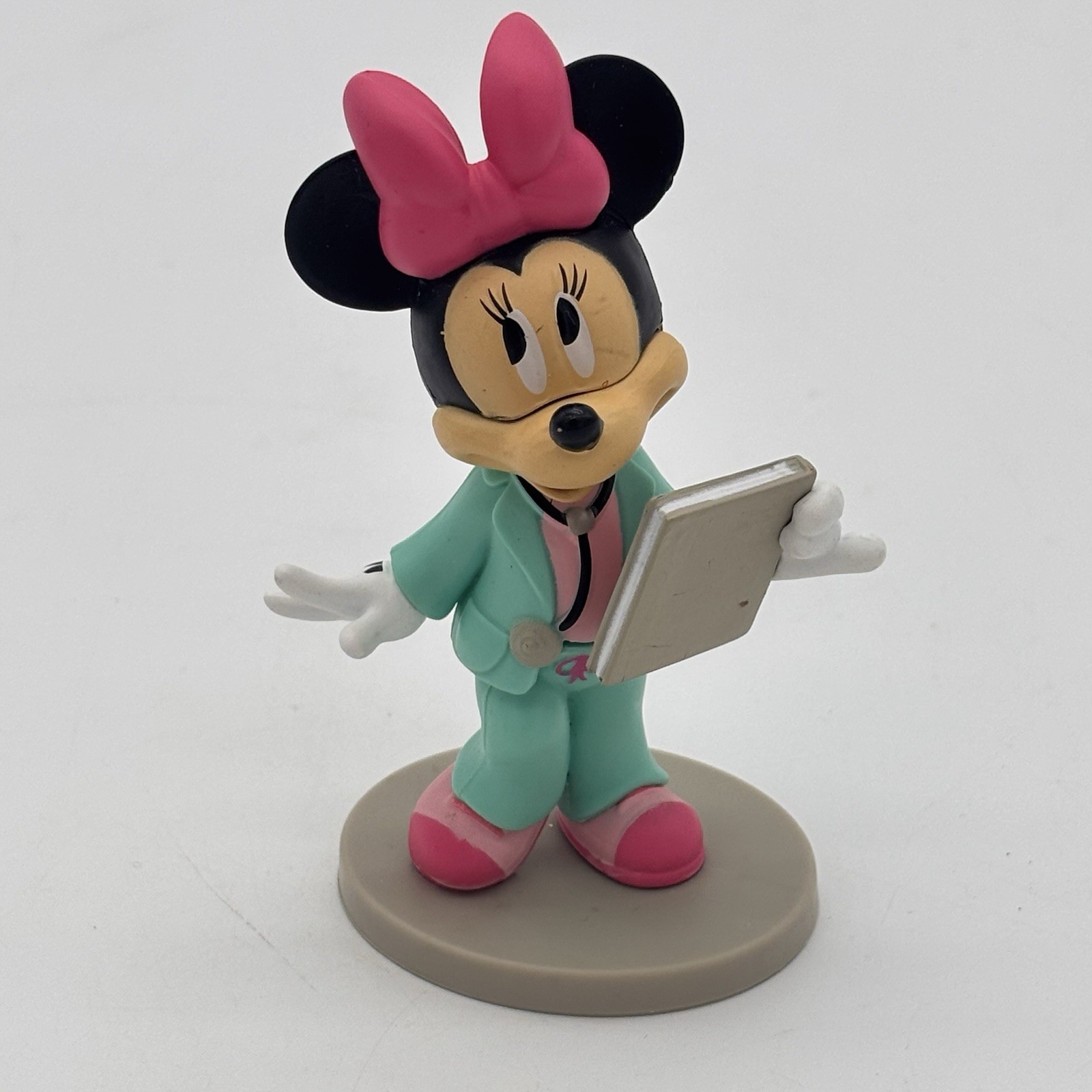 Disney Minnie Mouse PVC Toy Figure Doctor Nurse Green Scrubs Cake Topper