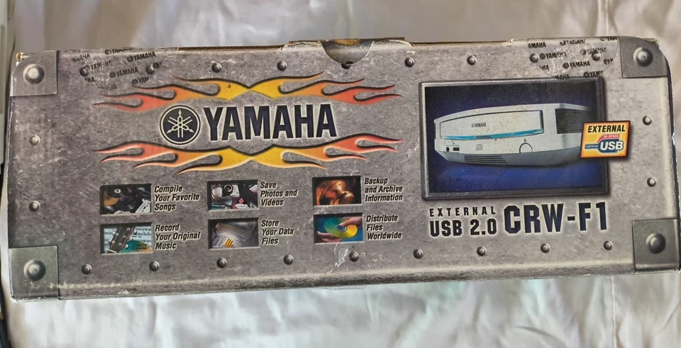 Yamaha CRW- F1ZUX 44x24x44 USB2 CD-RW (white bezel) DiscT@2 external - MINT ! - Image 2 of 4