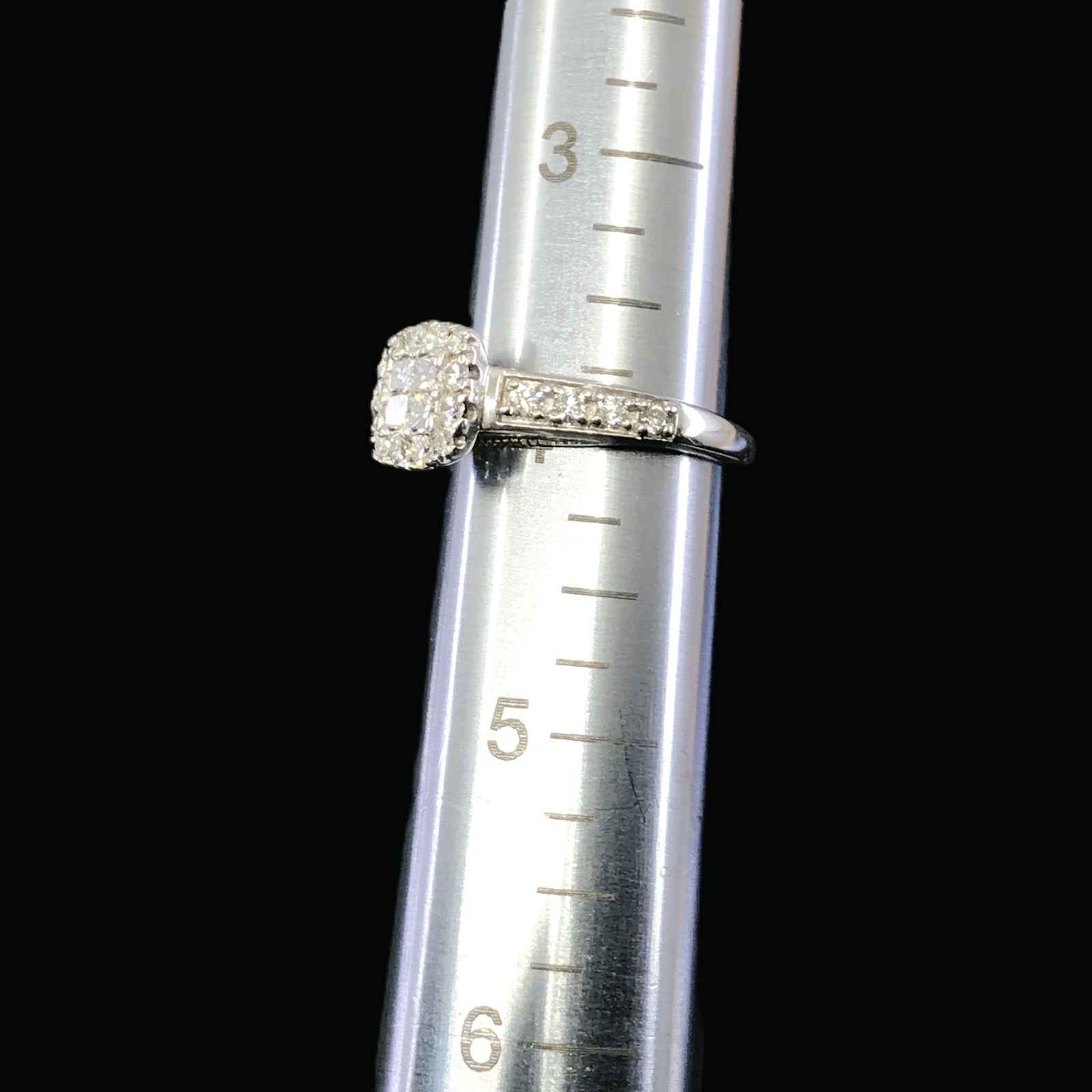 10K Solid Gold NATURAL Diamond Ring - image 8
