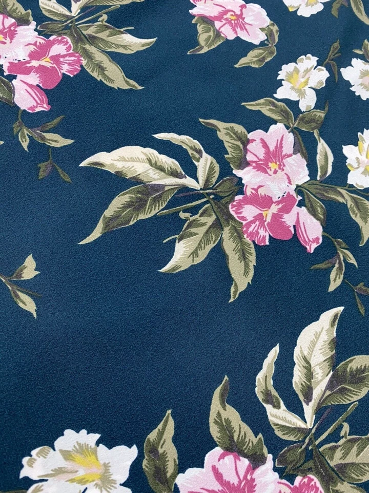 Falda Lápiz Volcom Damas Mediana 8 Floral Cremallera Lateral Recta Para Mujer Foto 3 de 4