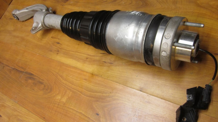 Maserati LEVANTE FRONT SUSPENSION AIR Strut Shock LEFT 66701962600