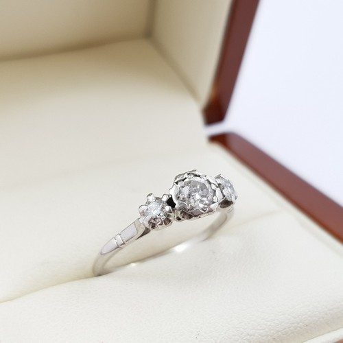 Vintage 9ct White Gold Old Euro Diamond Trilogy Ring Val $2500 Size K #53888 - Picture 6 of 12