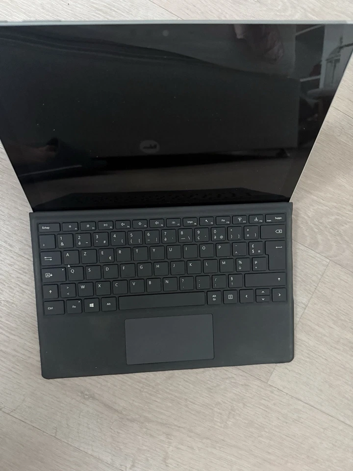 Microsoft Surface Pro 5 12,3" (Intel Core i5-7300U, 2,60GHz, 256Go SSD, 8Go RAM) - Photo 4/4