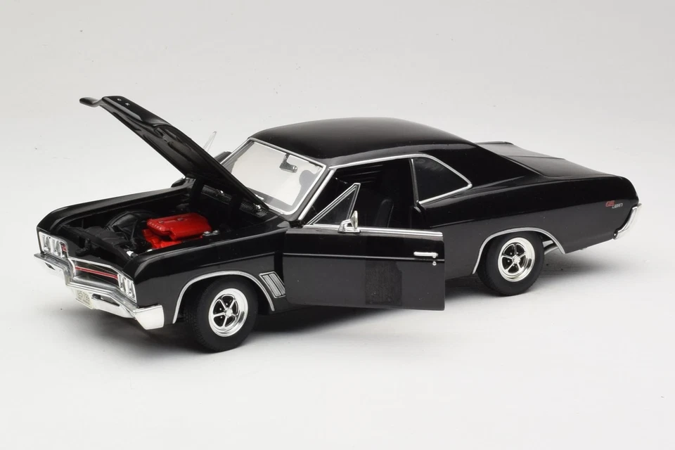 33086 Buick GS 400 Black American Muscle 1:18 - Immagine 2 di 4