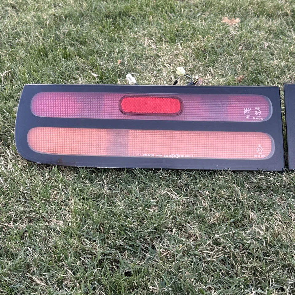 90-94 JUEGO DE LUCES TRASERAS CENTRO DERECHO NISSAN 300ZX Z32 OEM Foto 3 de 4