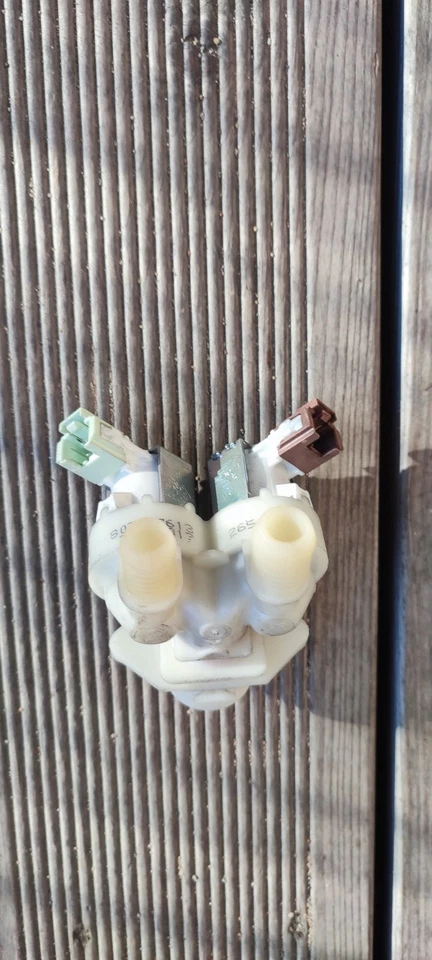 Zulauf Magnetventile AEG L61473FL Ventil Waschmaschine voll funktionstüchtig  - Image 2 of 4