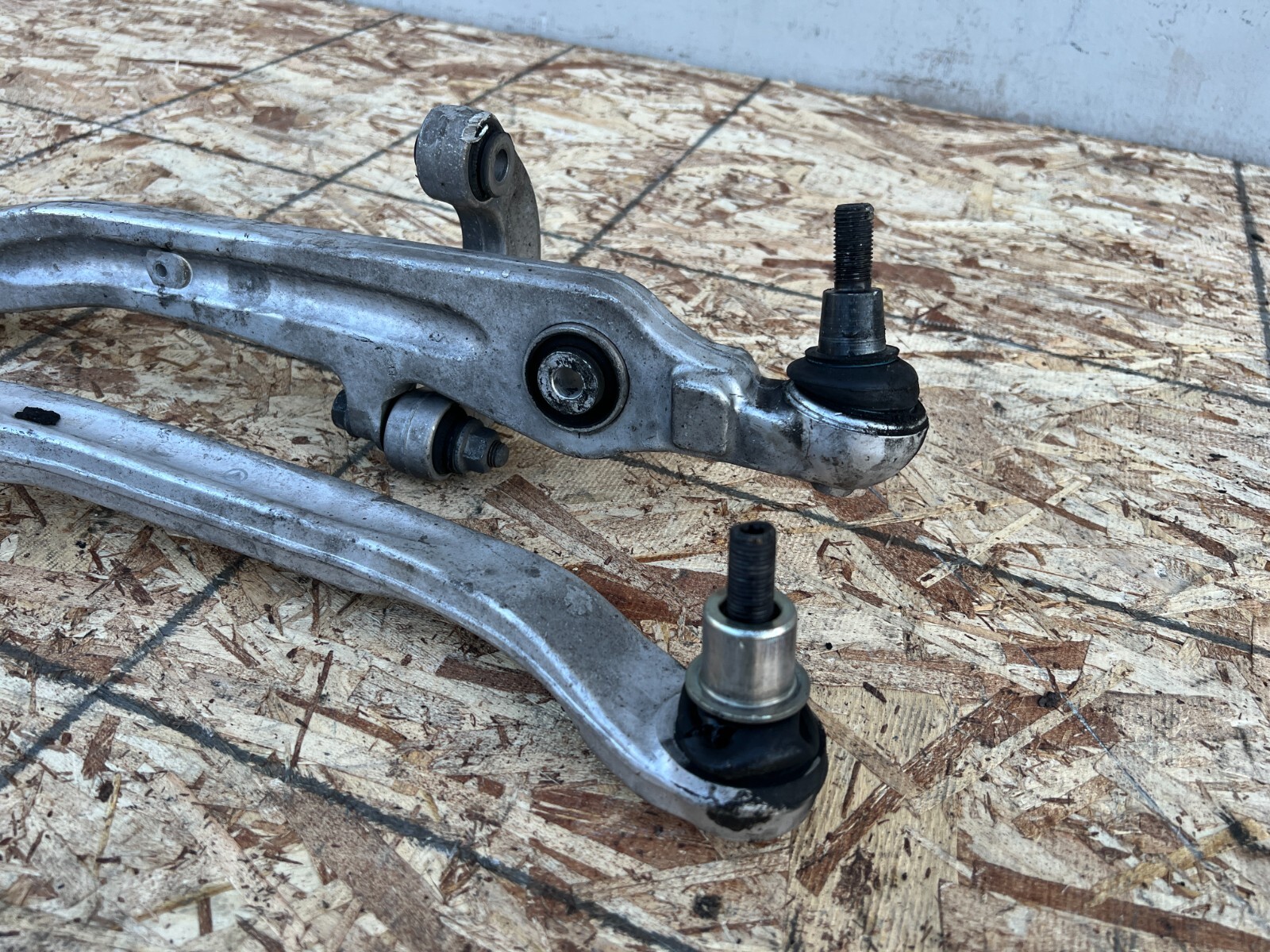 Bentley Flying Spur 2004-2010 FRONT+RIGHT+LOWER Control arm