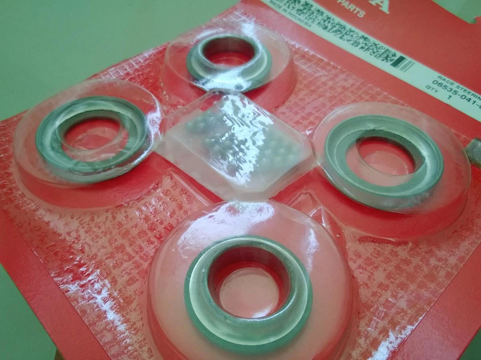 Nuevo de Lote Antiguo Original Honda CS90 S65 CT90 C110 C90 C50 Kit de Dirección de Carrera Juego de Bolas Superior Foto 3 de 3