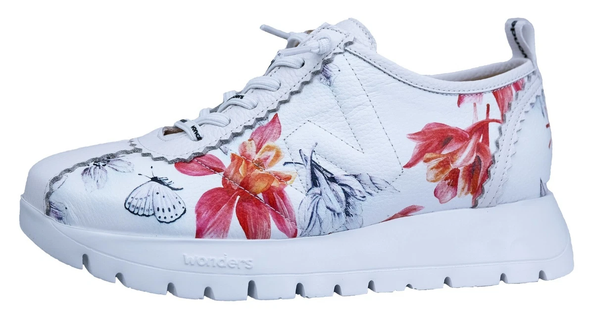 Sneakers wonders store