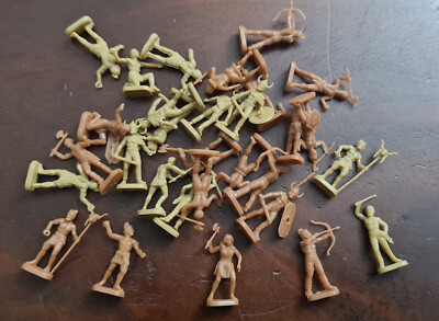 Lot de centaines de petits soldats - ESCI - Echelle 1/72 - 10 boî