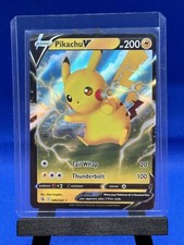 Pokémon TCG Pikachu V Fusion Strike 086/264 Holo Ultra Rare