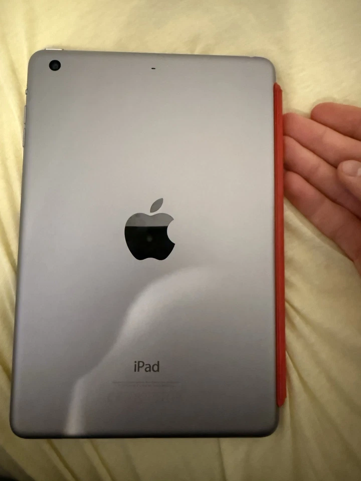 Apple iPad Mini 3. Generation 64GB, Silber Perfekter Zustand - Bild 4 von 4