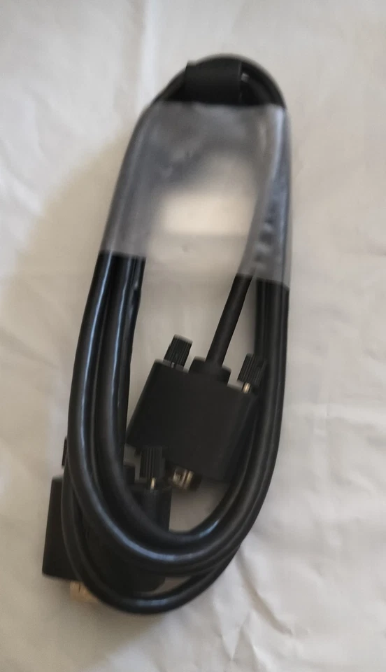 5KL2H06509 Dell 5.5 Feet Male to Male VGA Cable - Image 3 of 4