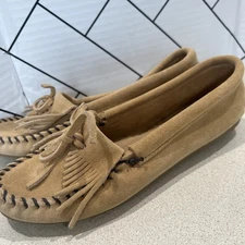 Minnetonka 407 Kilty Tan Driving Moccasins Womens Slippers Shoe Suede 6 Worn 1X