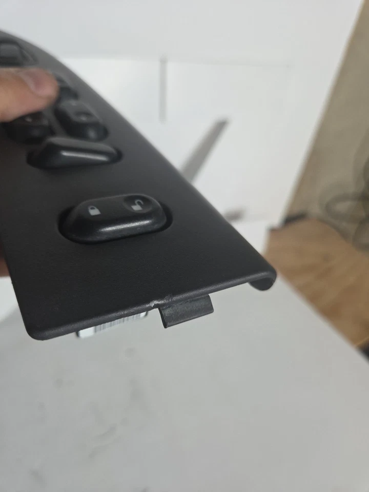 Interruptor de ventana de controlador MERCURY MARAUDER/GRAND MARQUIS NEGRO Foto 2 de 3