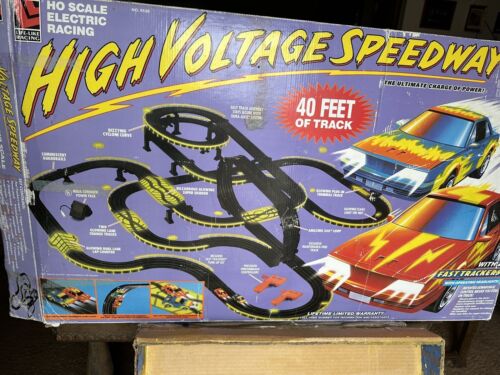 Slot Car Life Like Ho Set HIGH VOTAGE SPEEDWAY…. - Picture 1 of 6