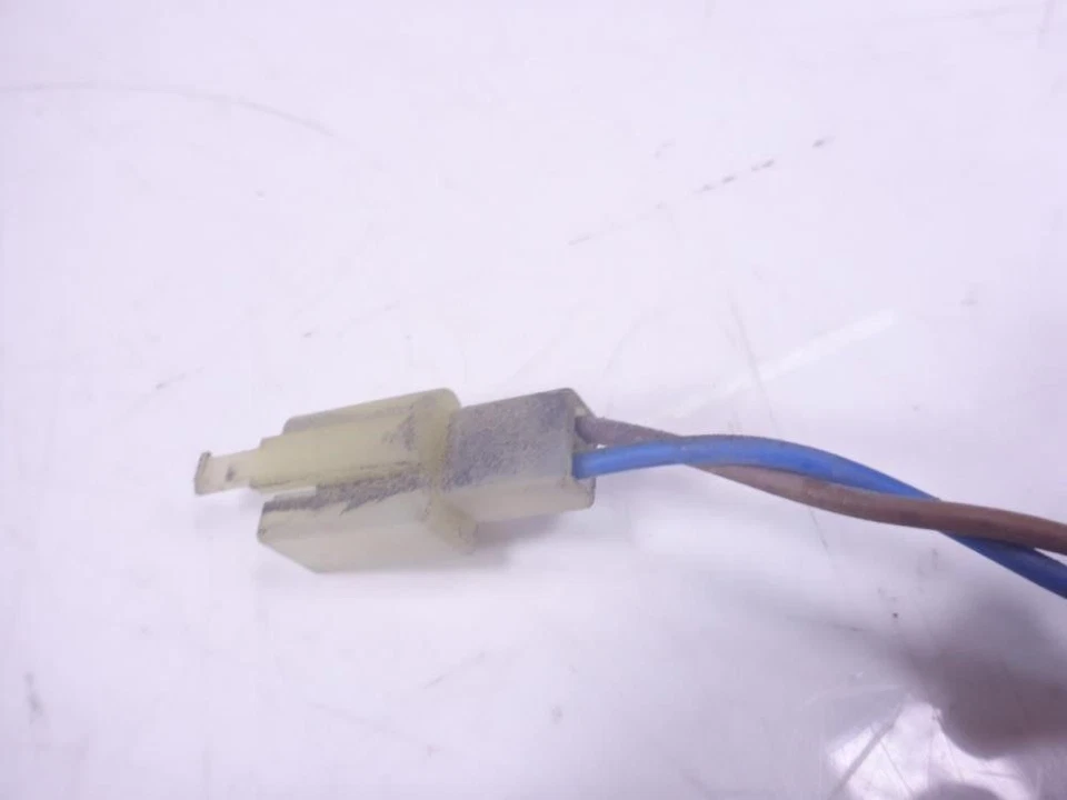 Sensor interruptor luz freno trasero Kawasaki Ninja EX 500 09 Foto 4 de 4