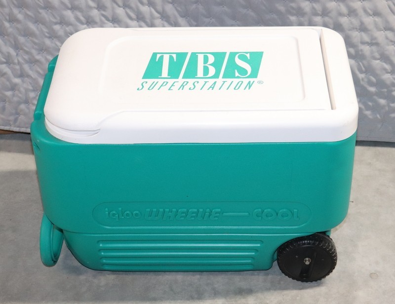 IGLOO Wheelie COOLER PULL BEHIND WHEELED WTBS TBS SUPER STATION