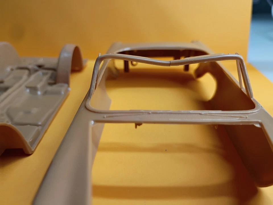 Vintage 1962 Chrysler Newport Convertible Model Car By Revell Kit# H-1245:149 - Image 4 of 4