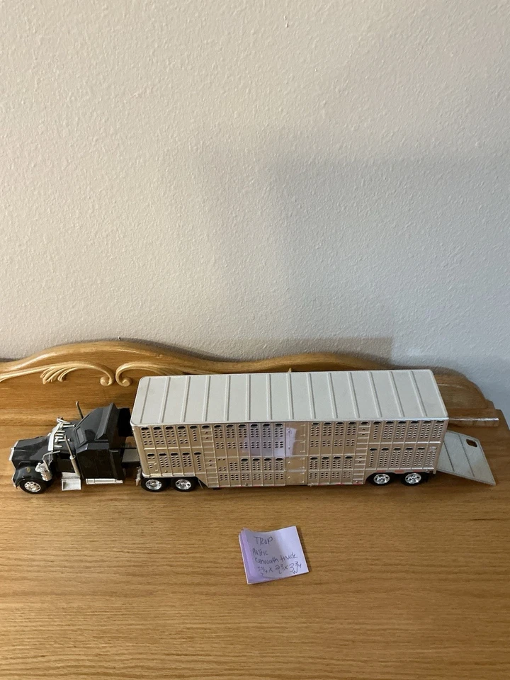 Livestock Truck with a chrome trailer - Image 3 of 3