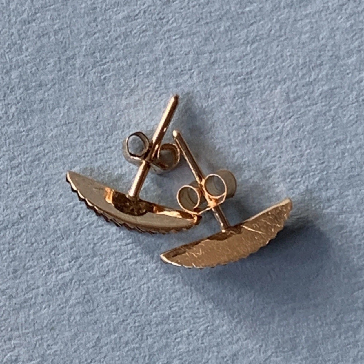 Vintage 9ct Solid Gold 375 Leaf Stud Earrings Dia… - image 3