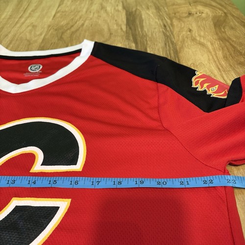 Johnny Gaudreau Calgary Flames #13 Official NHL Hockey Jersey Red Mens Size S/M - Picture 8 of 13