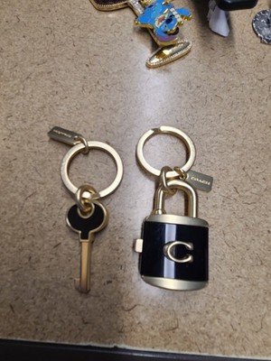 Coach LOCK & KEY Bag Charm Keychain Valet Key Chain Metal FOB C1679 Black Gold