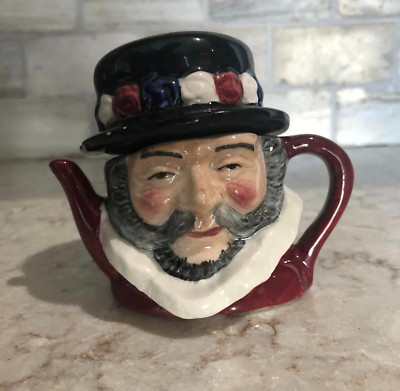 Miniature Beefeater Artone England Hand Painted Jug / Tea Pot Figurine