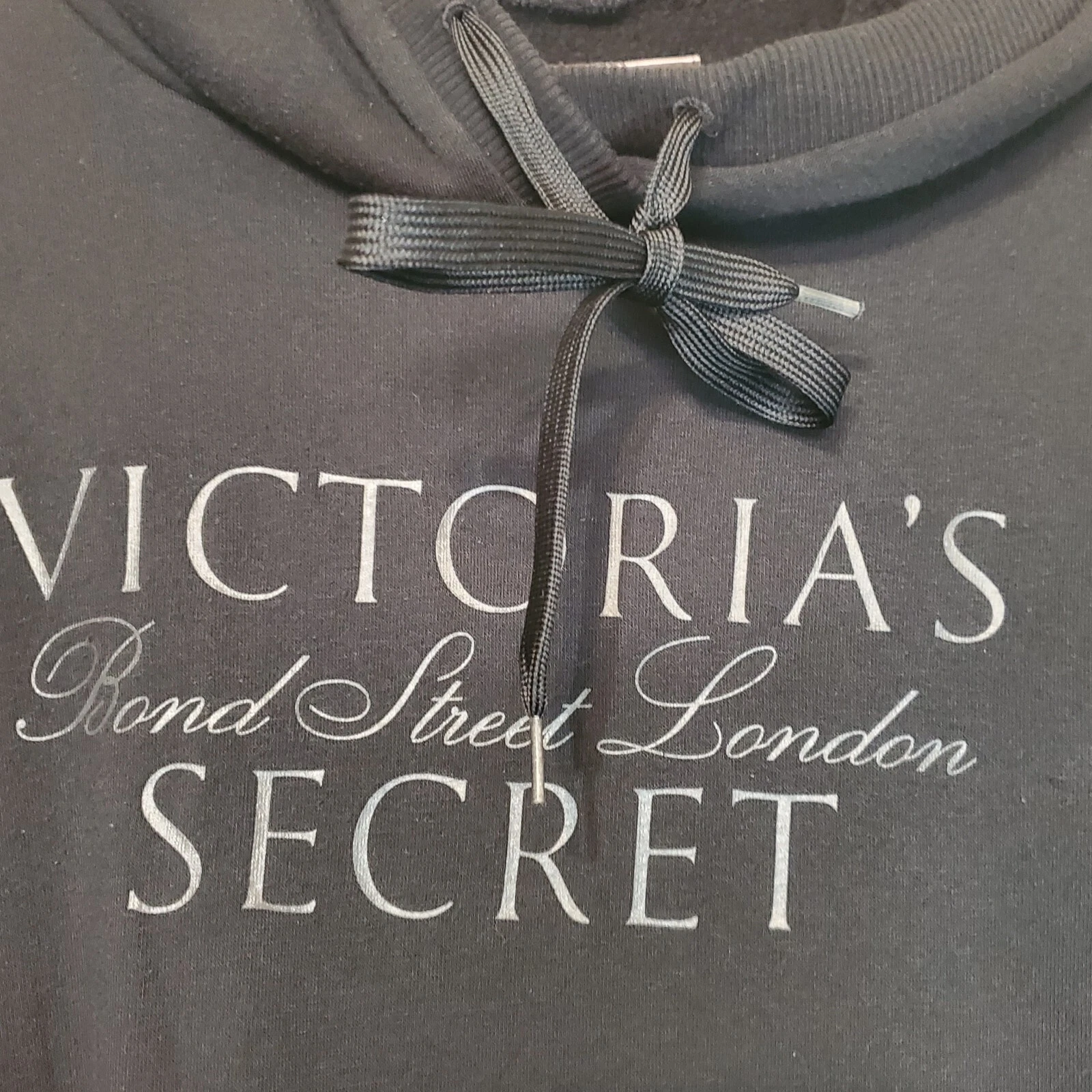 UNDERCOVER Felpa con cappuccio Victoria's Secret nera pullover in pile Bond Street London spaziosa taglia L